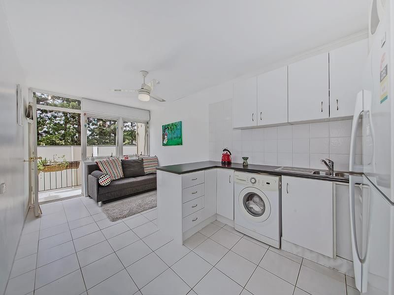 6/35 Windsor Road, Red Hill QLD 4059, Image 2