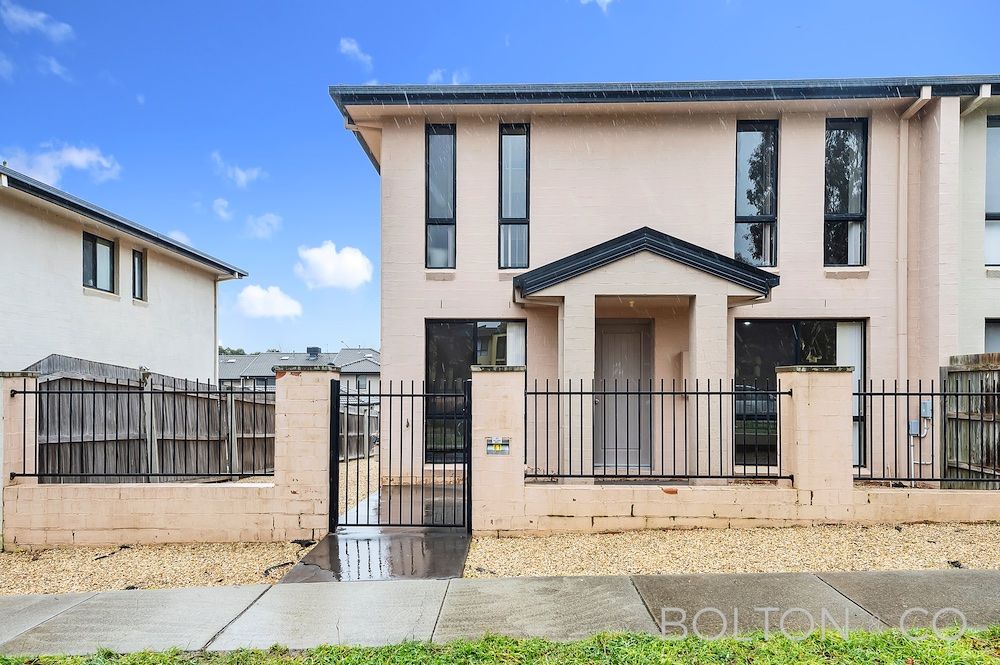 3 bedrooms House in 61 Mary Gillespie Ave GUNGAHLIN ACT, 2912