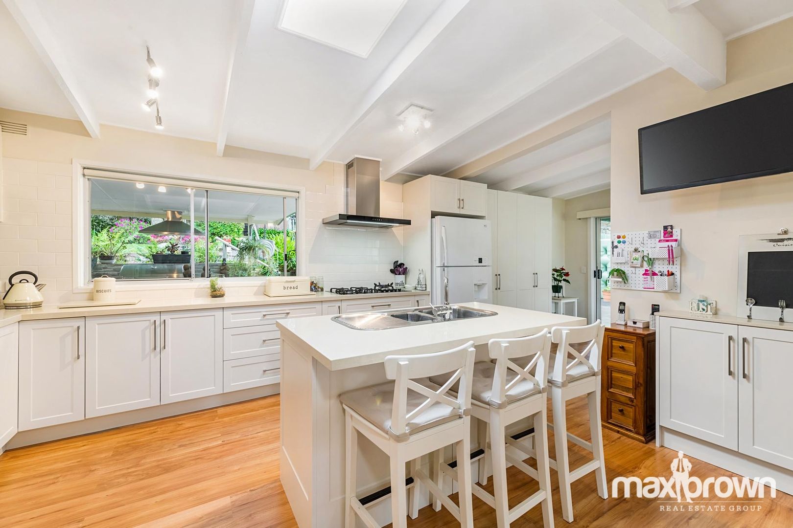 94 Hereford Road, Mount Evelyn VIC 3796, Image 2