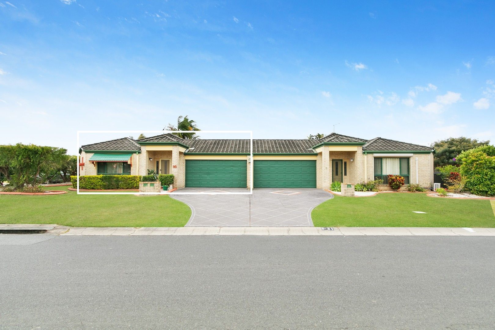 3 bedrooms Semi-Detached in 1/21 Woodlands Drive BANORA POINT NSW, 2486