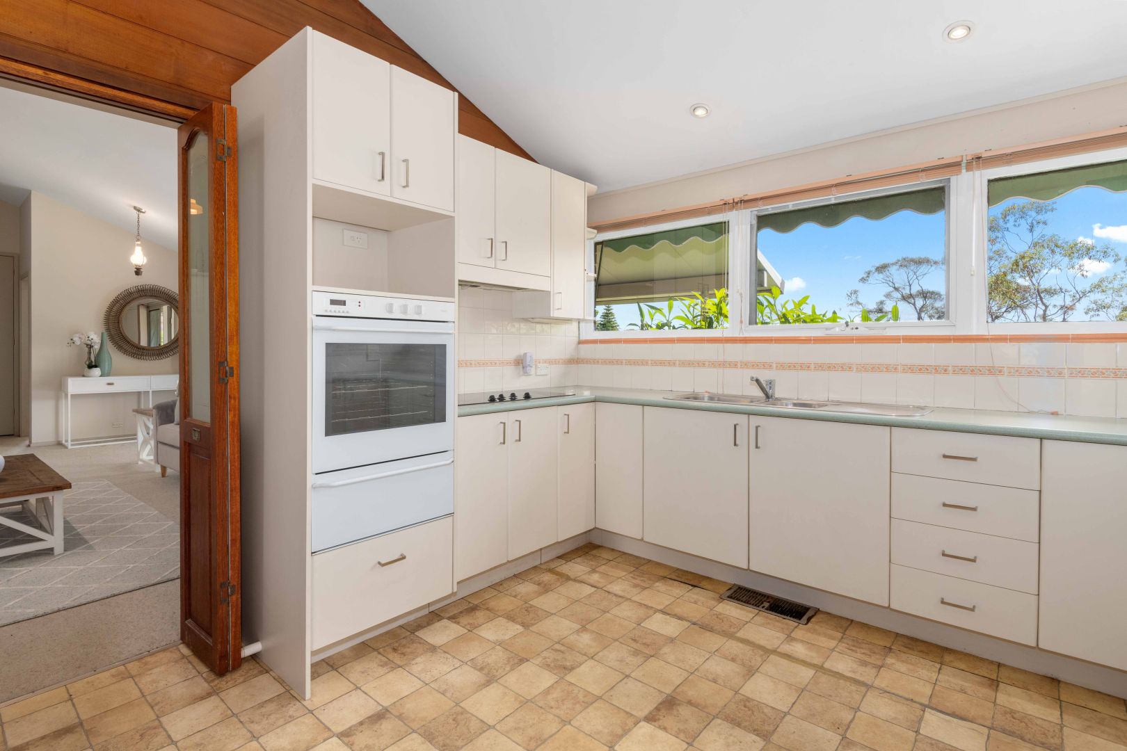 157 Somerville Road, Hornsby Heights NSW 2077, Image 2