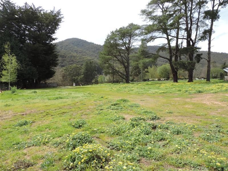 Lot 4/6 Growlers Creek Road, Wandiligong VIC 3744, Image 1