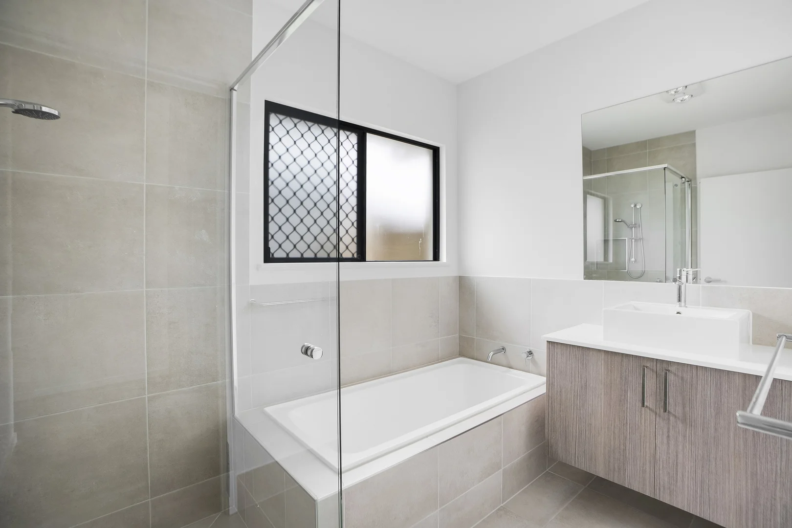 Additional image 18 of 27 Rockingham Parade, Smithfield QLD 4878