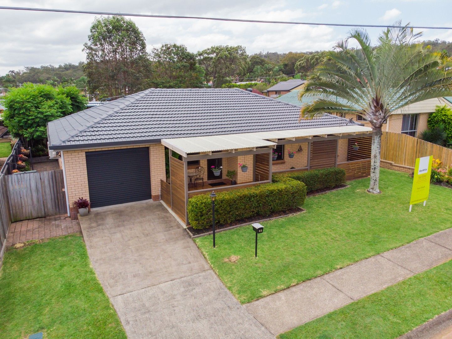 3 bedrooms House in 32 Jilbard Drive SPRINGWOOD QLD, 4127