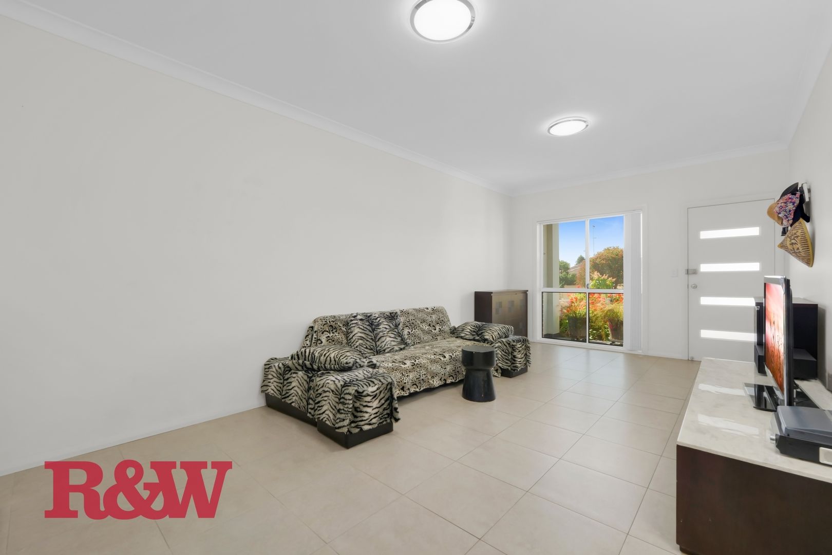 49A Chisholm Crescent, Bradbury NSW 2560, Image 2