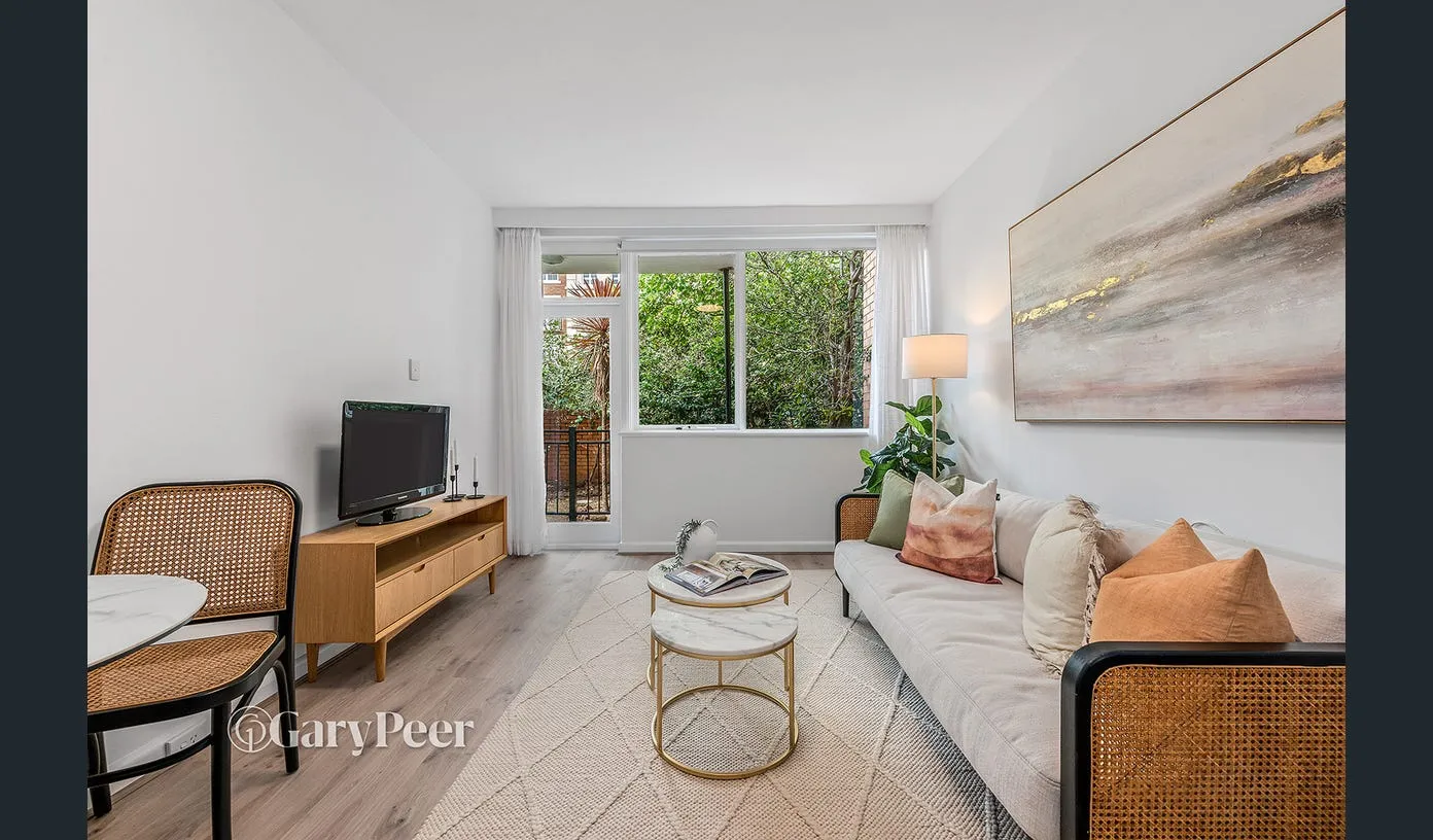 Renovated Ground Floor Apartment in Prime Position, South Yarra