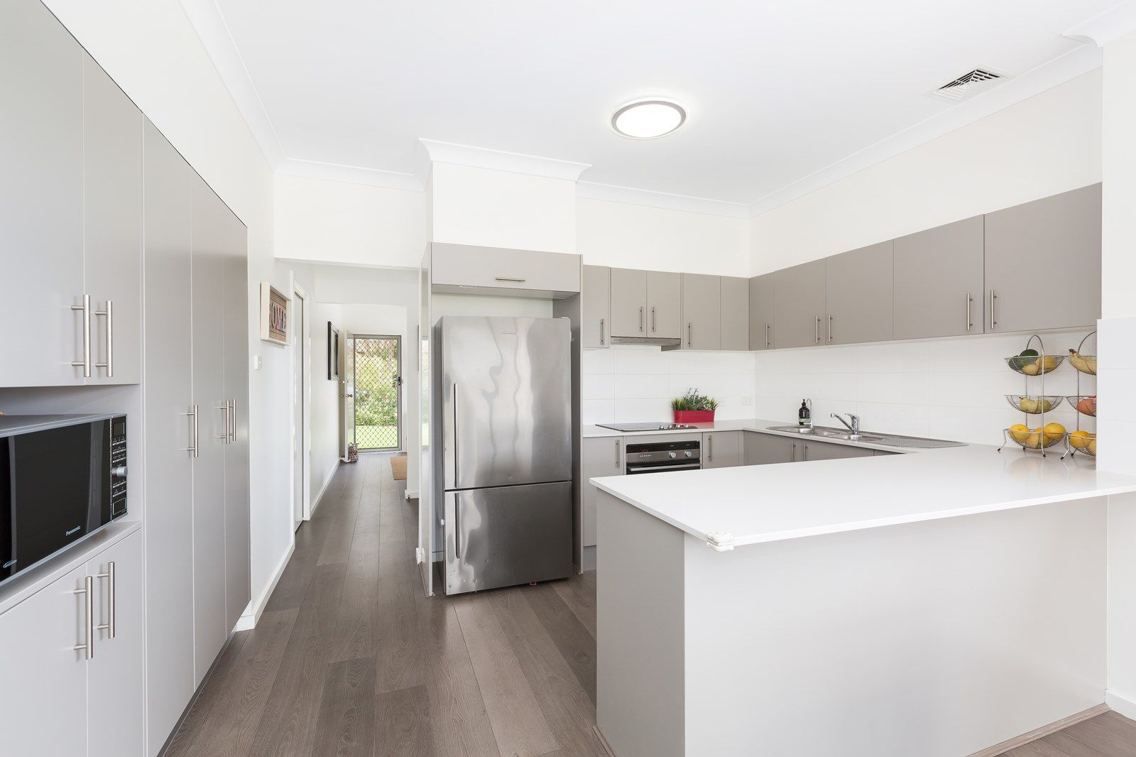 1/191 Acacia Road, Kirrawee NSW 2232, Image 2