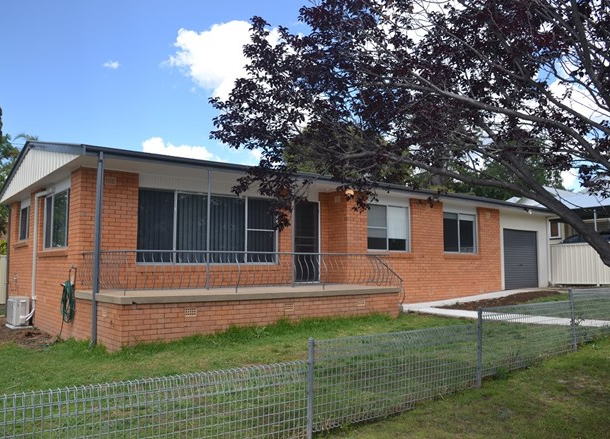 8 Swan Street, Inverell NSW 2360