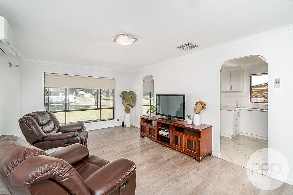 29 Naretha St, Glenfield Park NSW 2650, Image 1