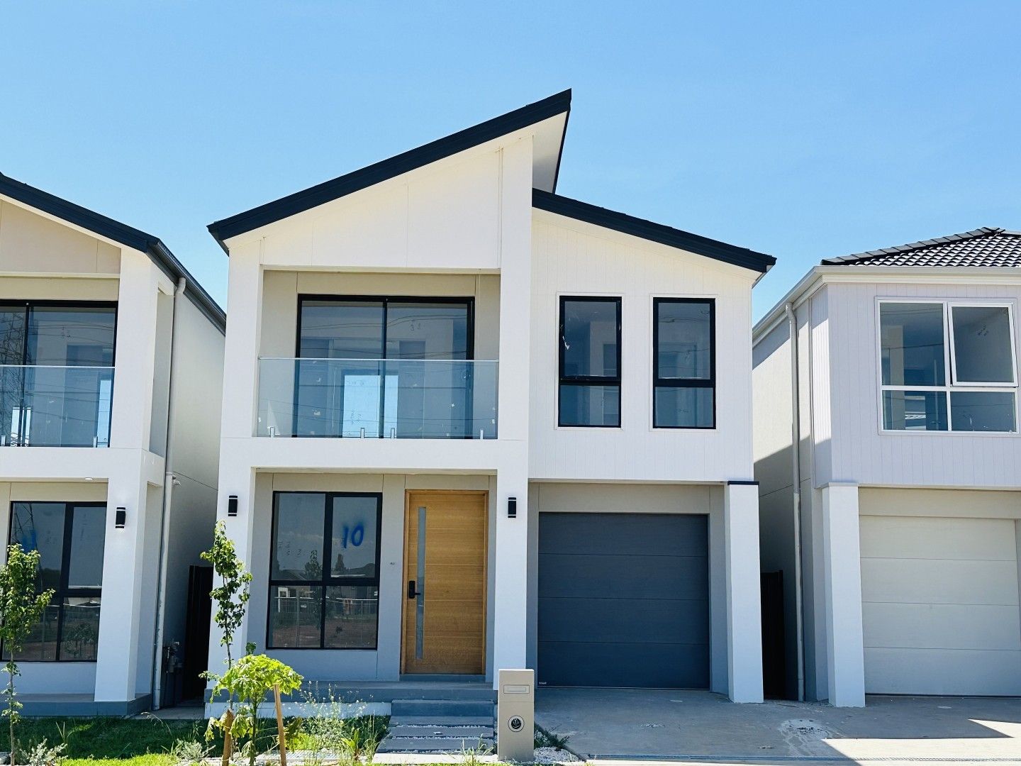 3 bedrooms Townhouse in  MARSDEN PARK NSW, 2765