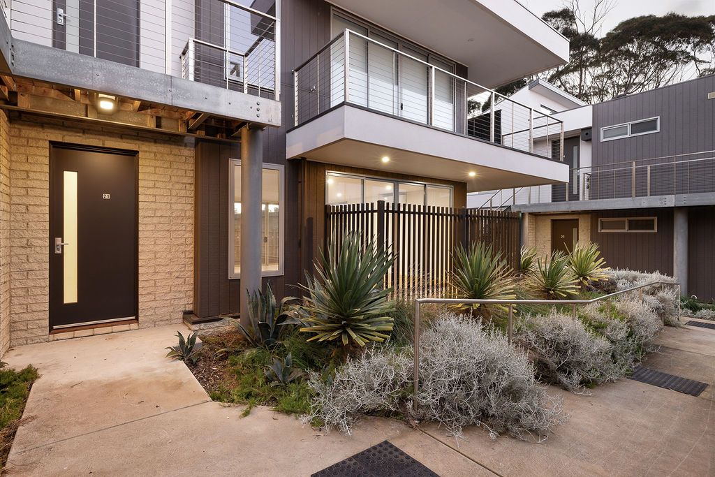 3 bedrooms Apartment / Unit / Flat in 21/130 Wilsons Road MORNINGTON VIC, 3931
