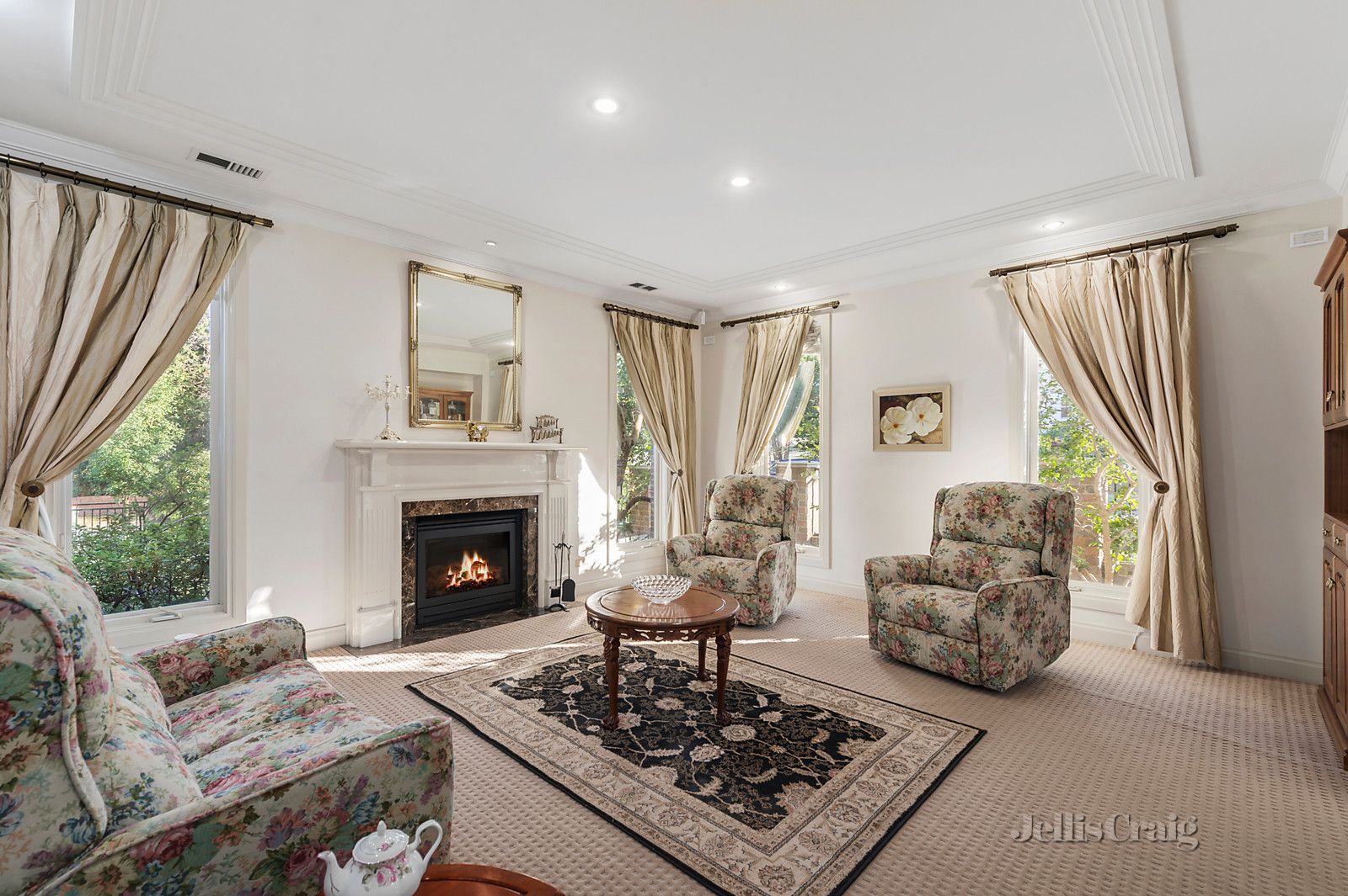 10 Bridges Street, Glen Iris VIC 3146, Image 2