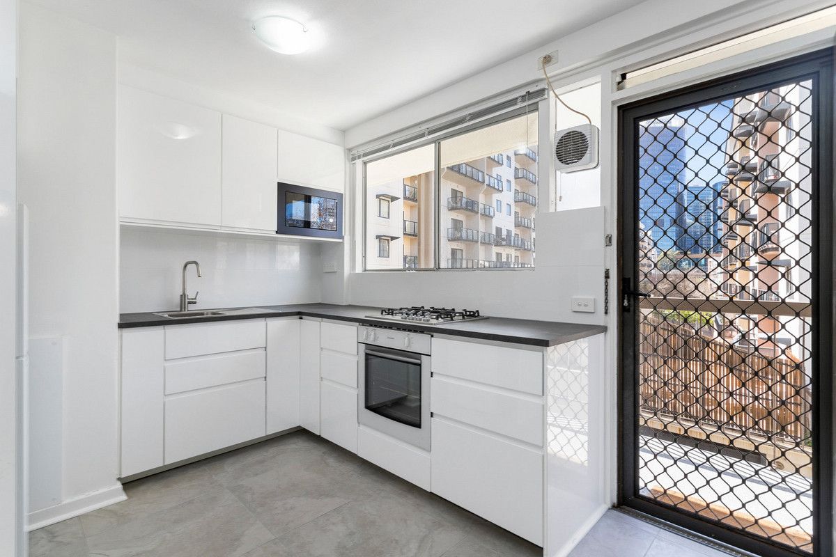 303/130a Mounts Bay Road, Perth WA 6000, Image 1