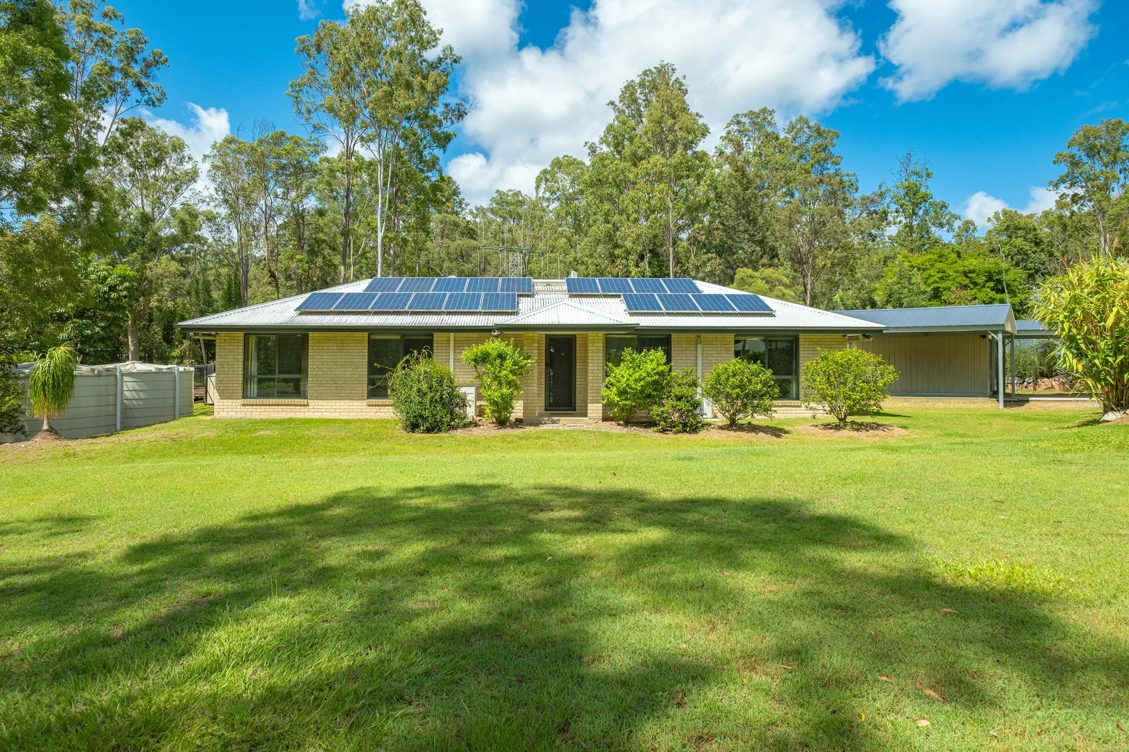 84 Arborfifteen Road, Glenwood QLD 4570