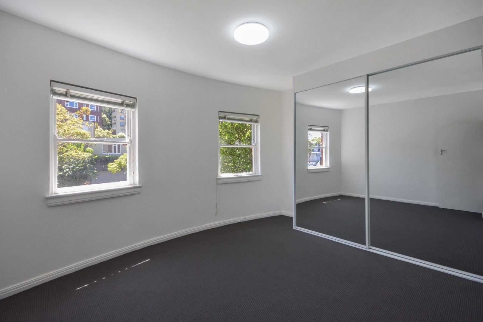 2 bedrooms Apartment / Unit / Flat in 5/8 Kiaora Road DOUBLE BAY NSW, 2028