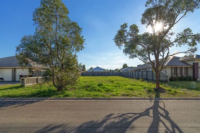 Picture of 25 Reliance Boulevard, TANILBA BAY NSW 2319