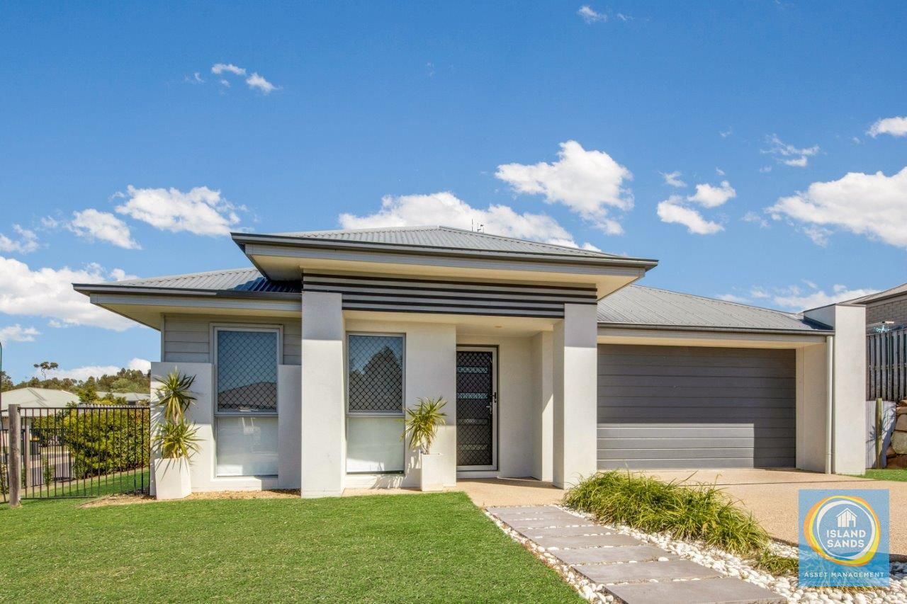 4 bedrooms House in 23 Lenthall Street BOYNE ISLAND QLD, 4680
