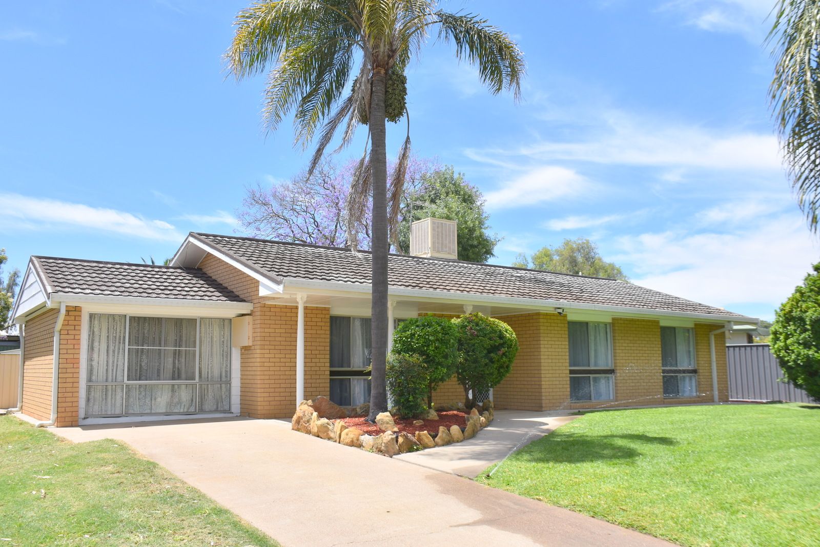 3 bedrooms House in 1 Acacia Crescent MOREE NSW, 2400