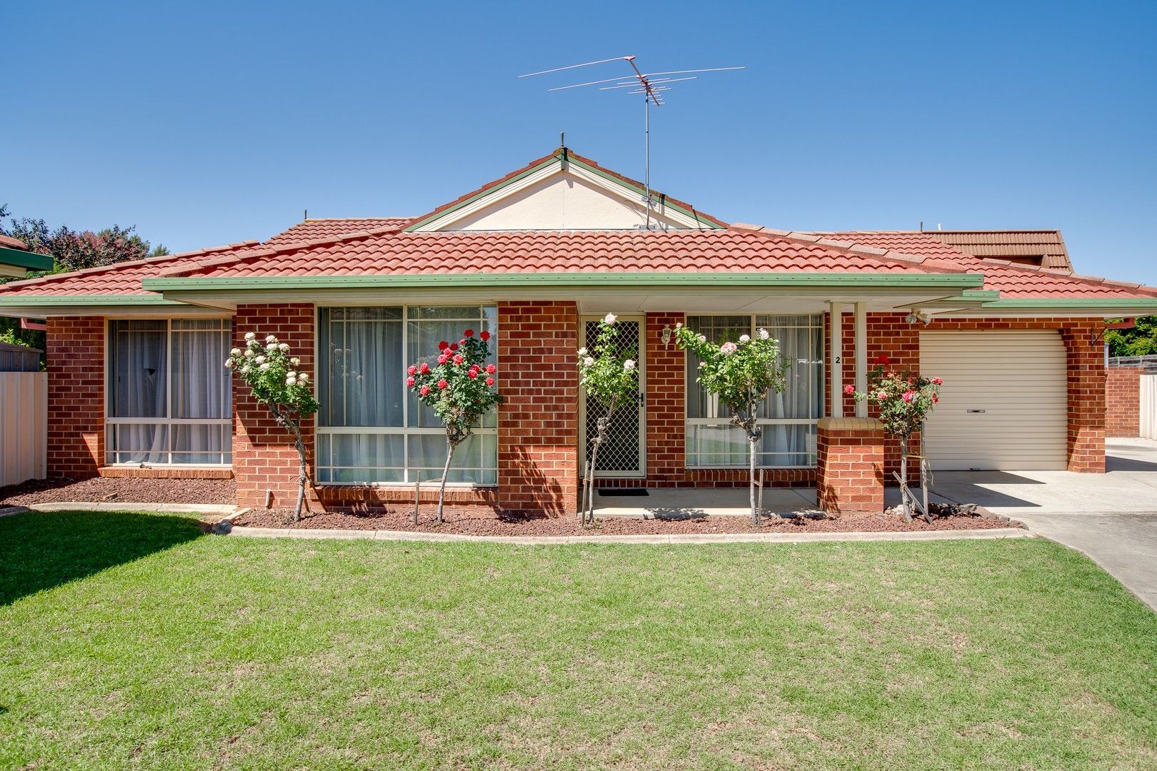 2/567 Seymour Street, Lavington NSW 2641, Image 0