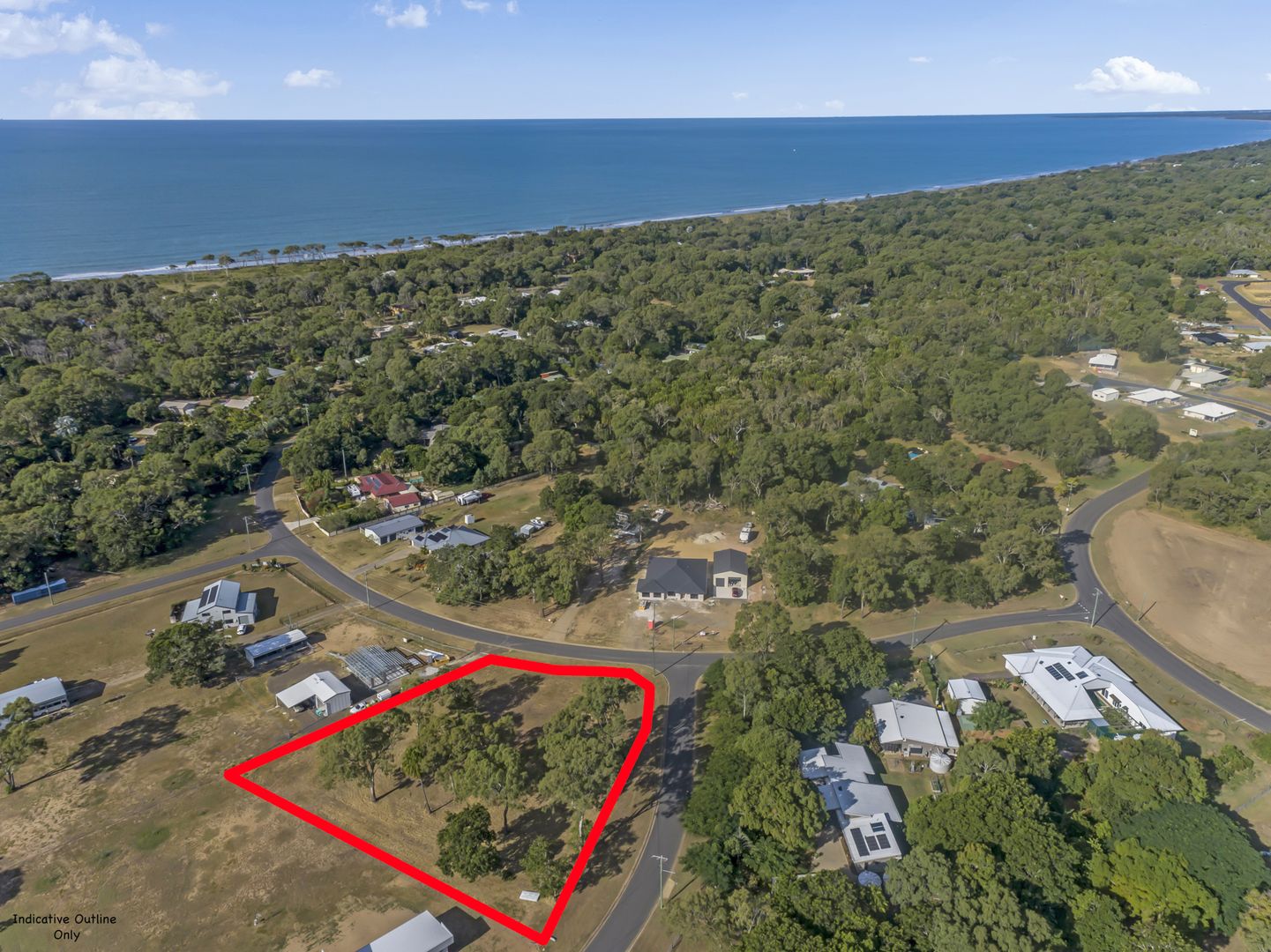 29 Kingfisher Cres, Moore Park Beach QLD 4670, Image 2