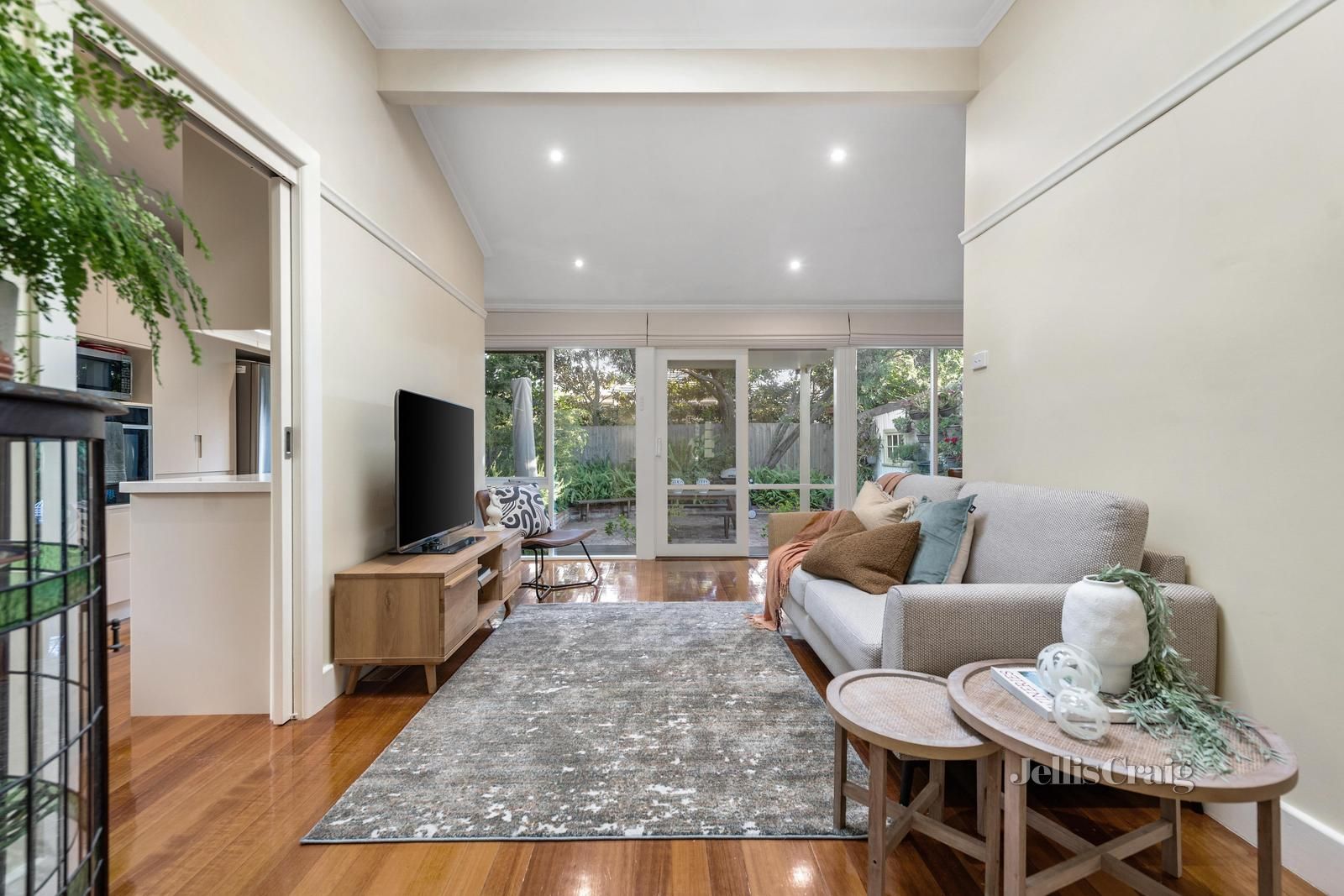 2 Filbert Street, Caulfield South VIC 3162, Image 1