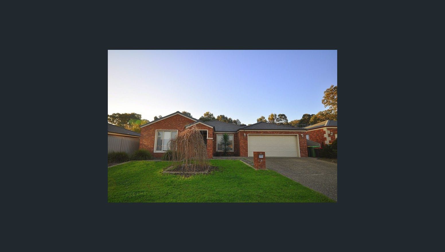 4 bedrooms House in 6 Dillagar Place SPRINGDALE HEIGHTS NSW, 2641