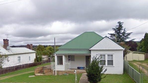 2 bedrooms Apartment / Unit / Flat in 2/102 Jeffery St ARMIDALE NSW, 2350