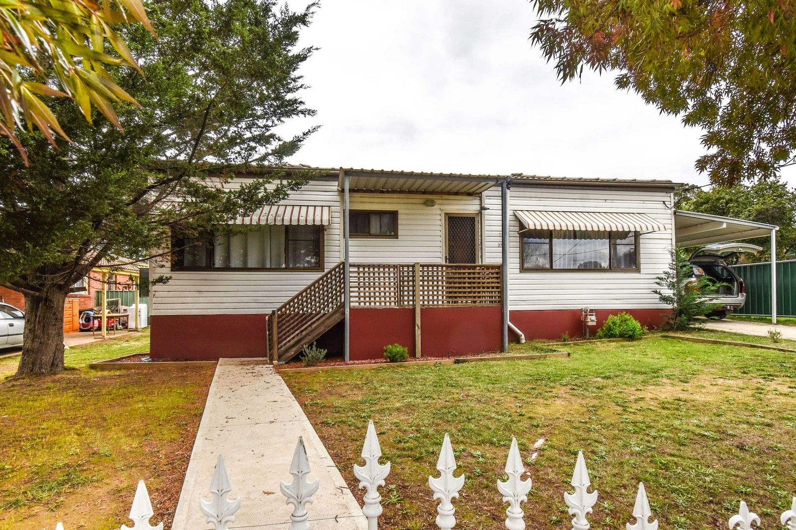 3 bedrooms House in 37 Leura Road ORANGE NSW, 2800