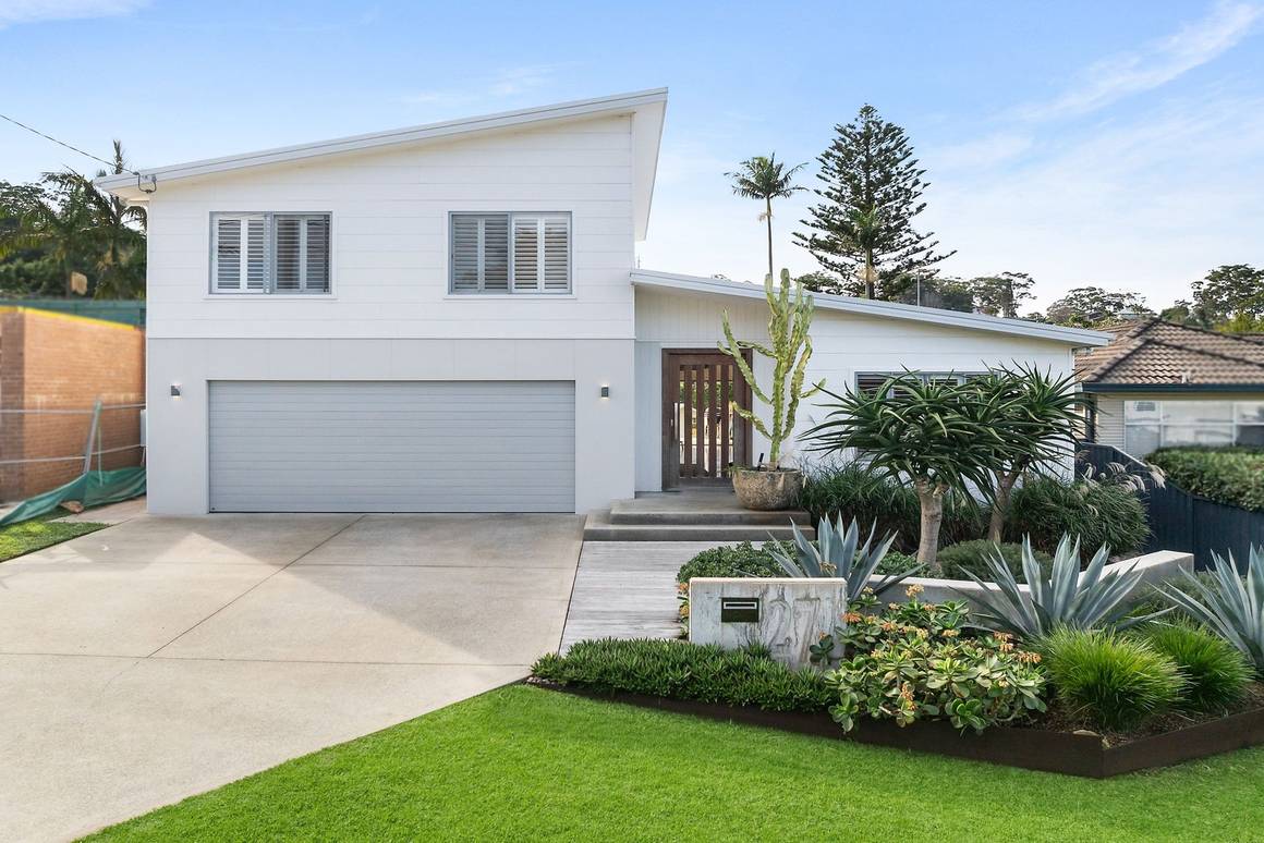 Picture of 27 Raymond Terrace, TERRIGAL NSW 2260