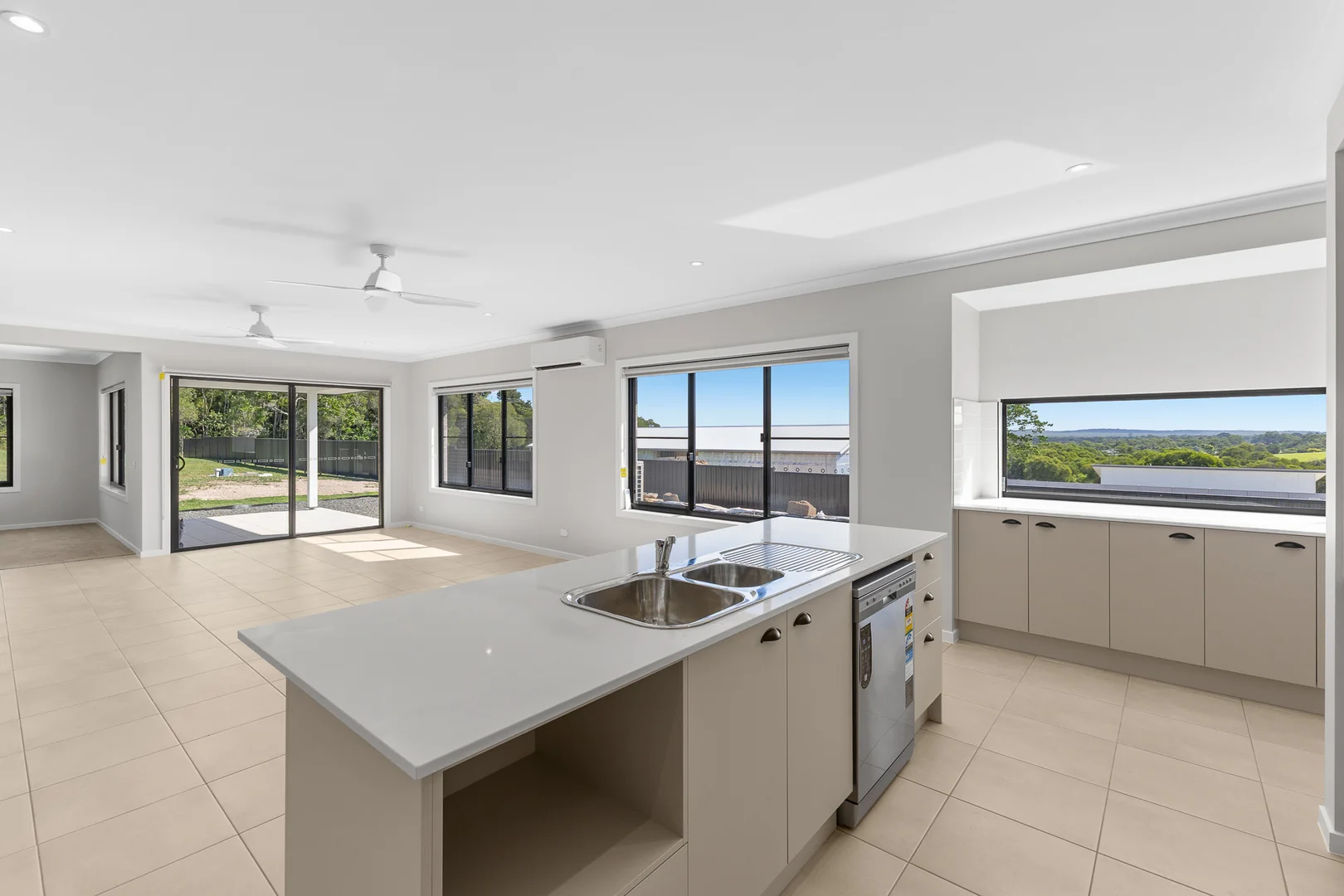 Additional image 8 of 38 Hummock View Drive, Craignish QLD 4655