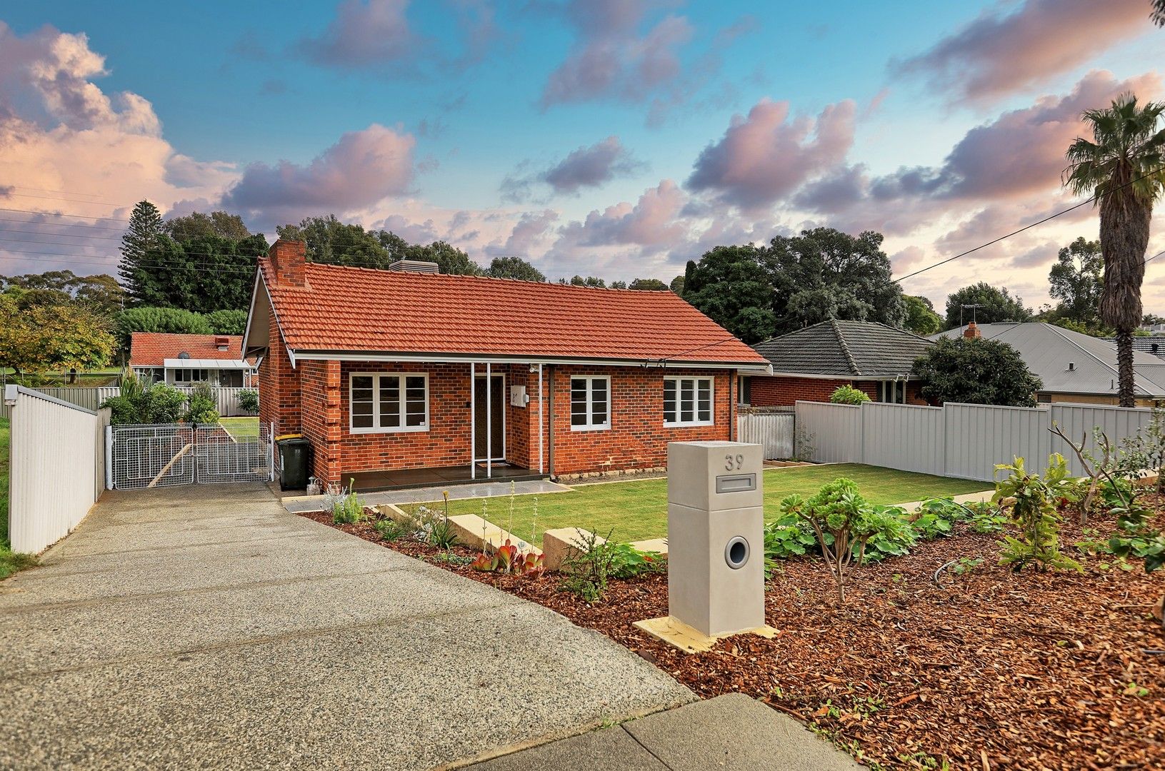 39 Alvah Street, St James WA 6102, Image 2