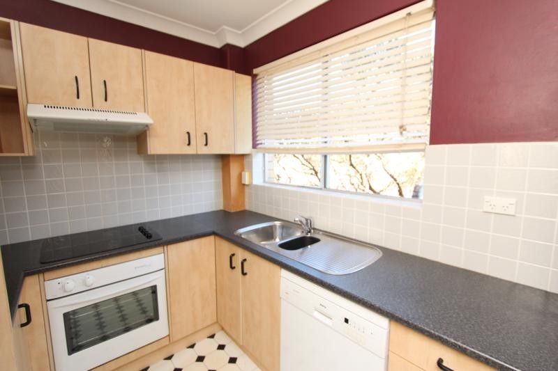 1 bedrooms Apartment / Unit / Flat in 5/27 Wallis Parade NORTH BONDI NSW, 2026