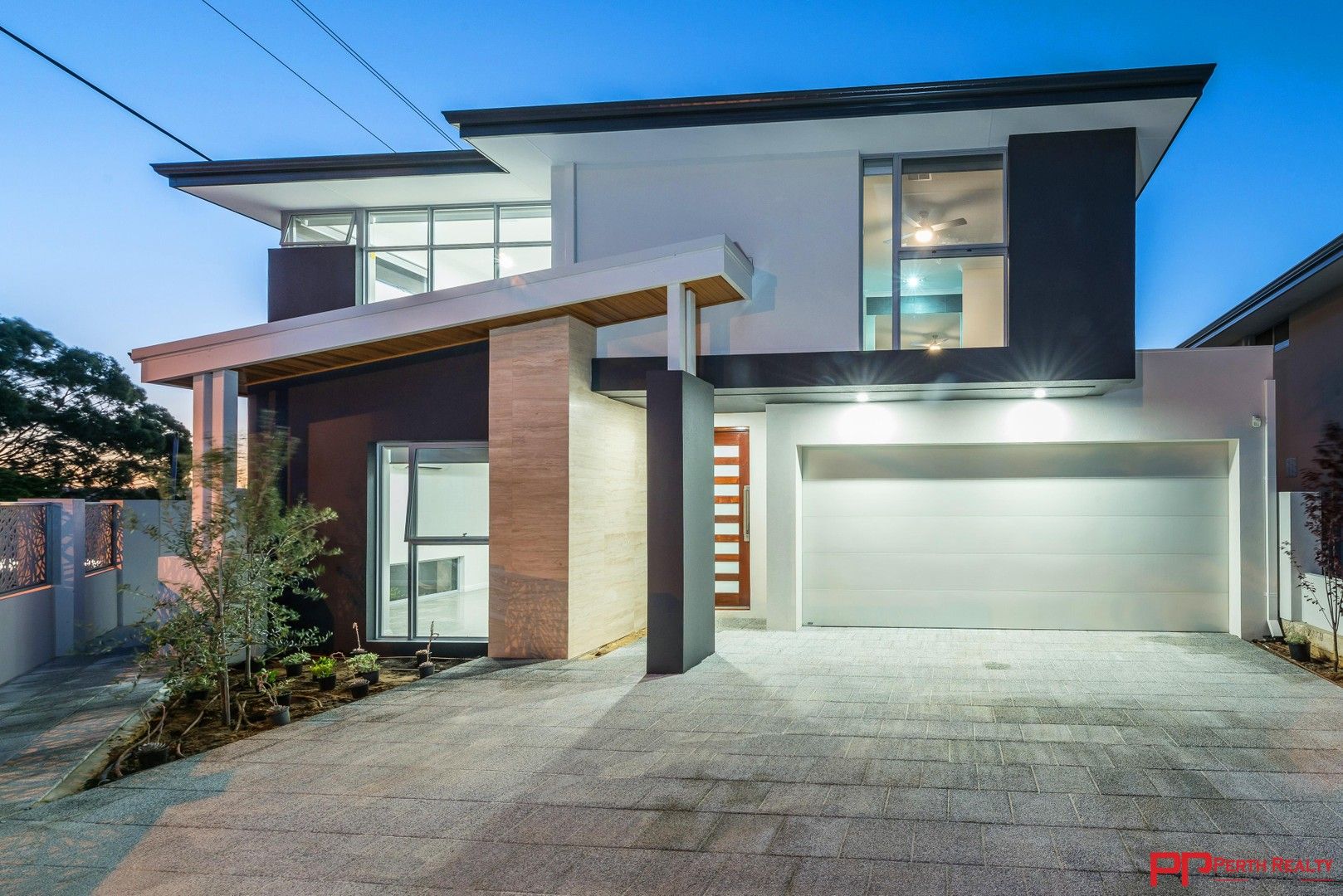 4 bedrooms House in 221 Duke Street SCARBOROUGH WA, 6019
