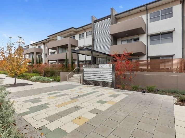 1 bedrooms Apartment / Unit / Flat in 72/121 Easty Street PHILLIP ACT, 2606