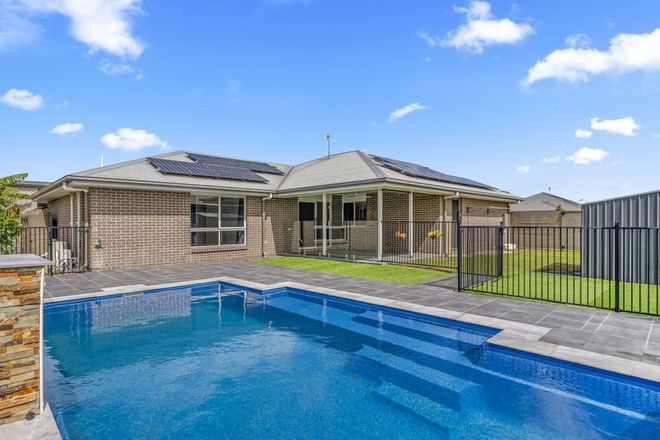 Picture of 5 Amy Court, KAWUNGAN QLD 4655