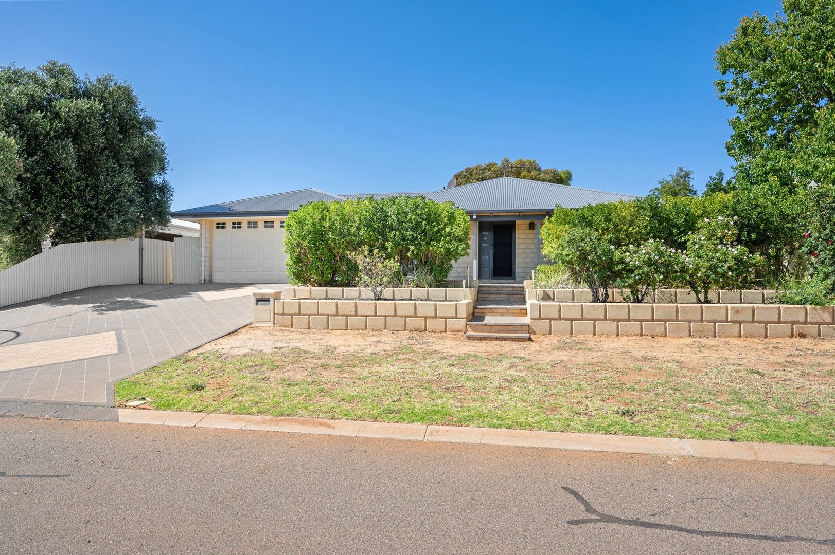 65 Paddington Drive, Hannans WA 6430, Image 0