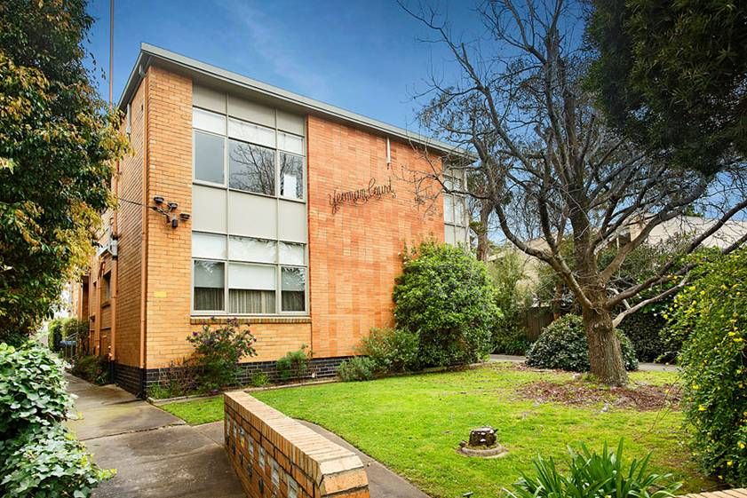 2 bedrooms Apartment / Unit / Flat in 8/142 New Street BRIGHTON VIC, 3186