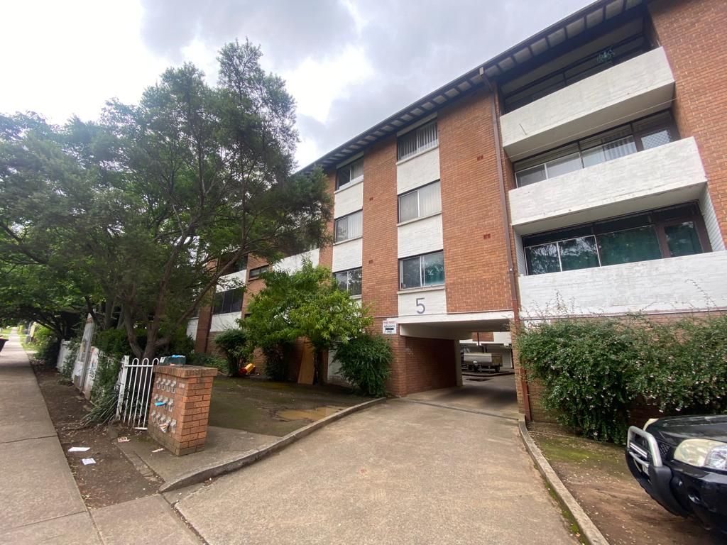 3 bedrooms Apartment / Unit / Flat in 23/5-7 Lachlan Street WARWICK FARM NSW, 2170
