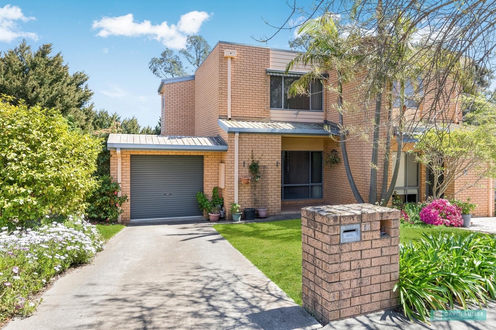 2 bedrooms House in Unit 1/11 Timbertop Dr KENNINGTON VIC, 3550