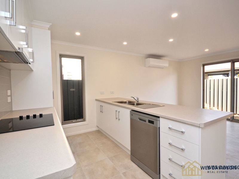 2B Robinson Street, Horsham VIC 3400, Image 2