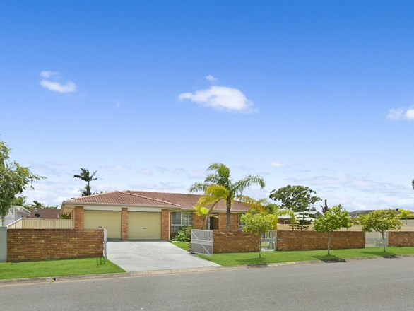 3 Seriema Street, Burleigh Waters QLD 4220