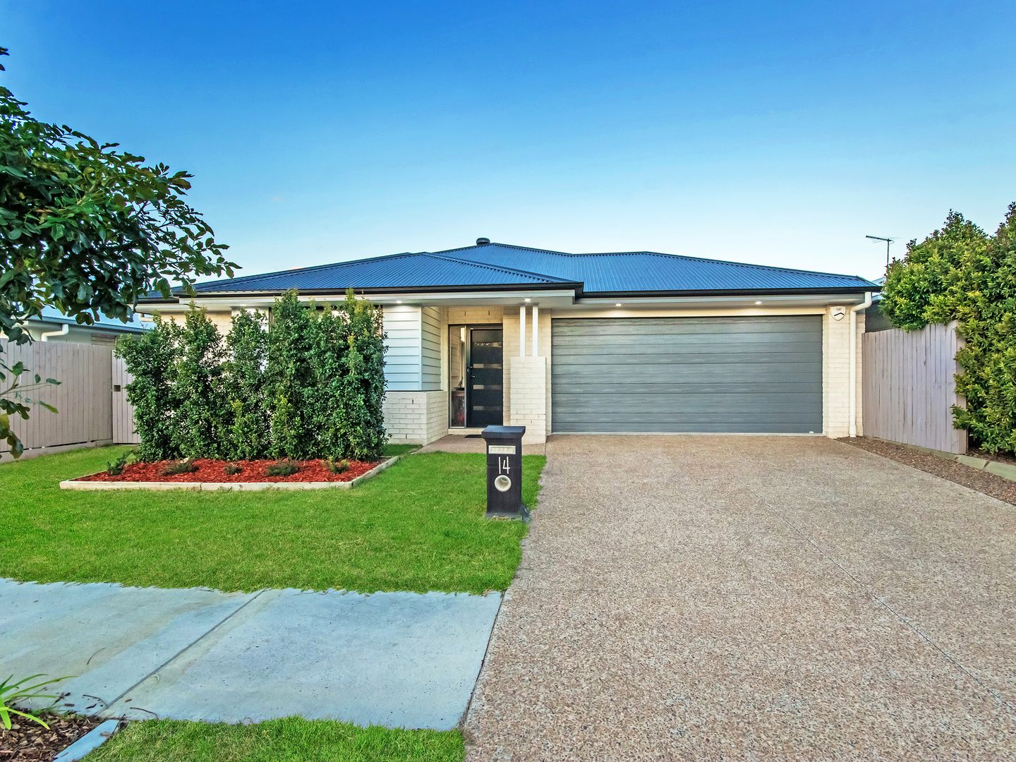 14 Freedom Crescent, South Ripley QLD 4306