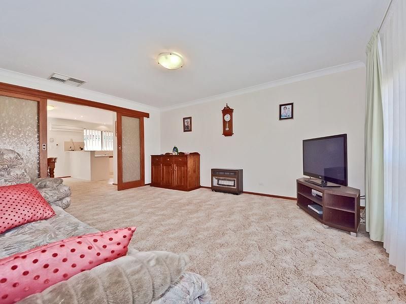 1/2 Wackett Street, Modbury Heights SA 5092, Image 2