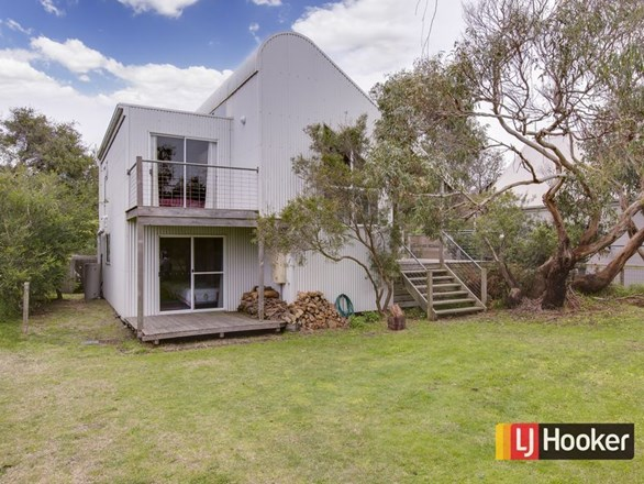 11 Berrys Road, Harmers Haven VIC 3995