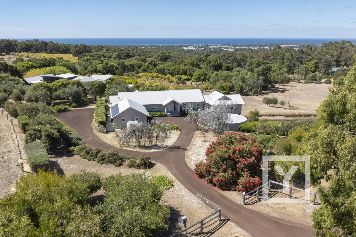 18 Quedjinup Drive, Quedjinup WA 6281