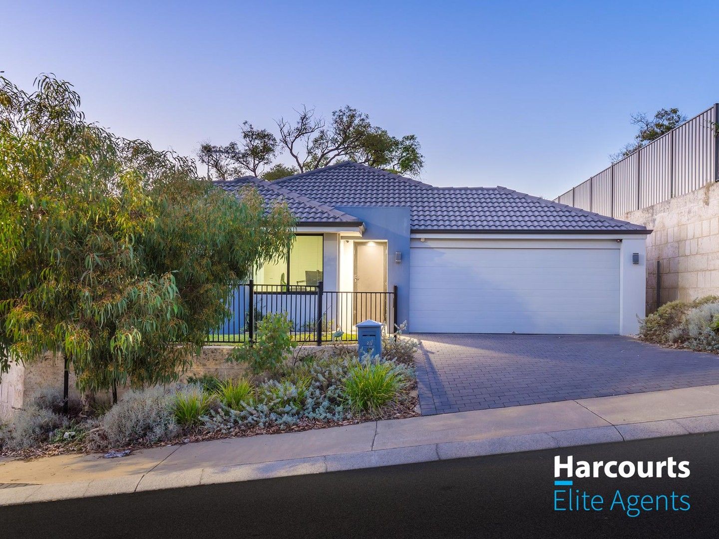 3 bedrooms House in 23 Brantwood Turn WELLARD WA, 6170