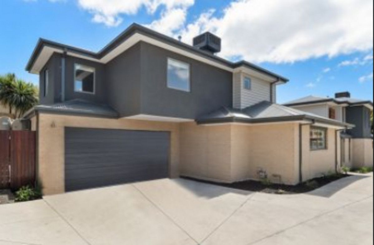 3 bedrooms Townhouse in 2/2 Gordon Avenue FRANKSTON VIC, 3199