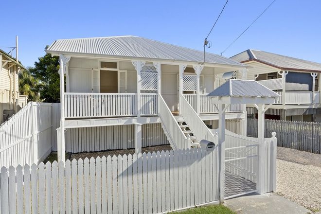Picture of 42 Tingal Road, WYNNUM QLD 4178