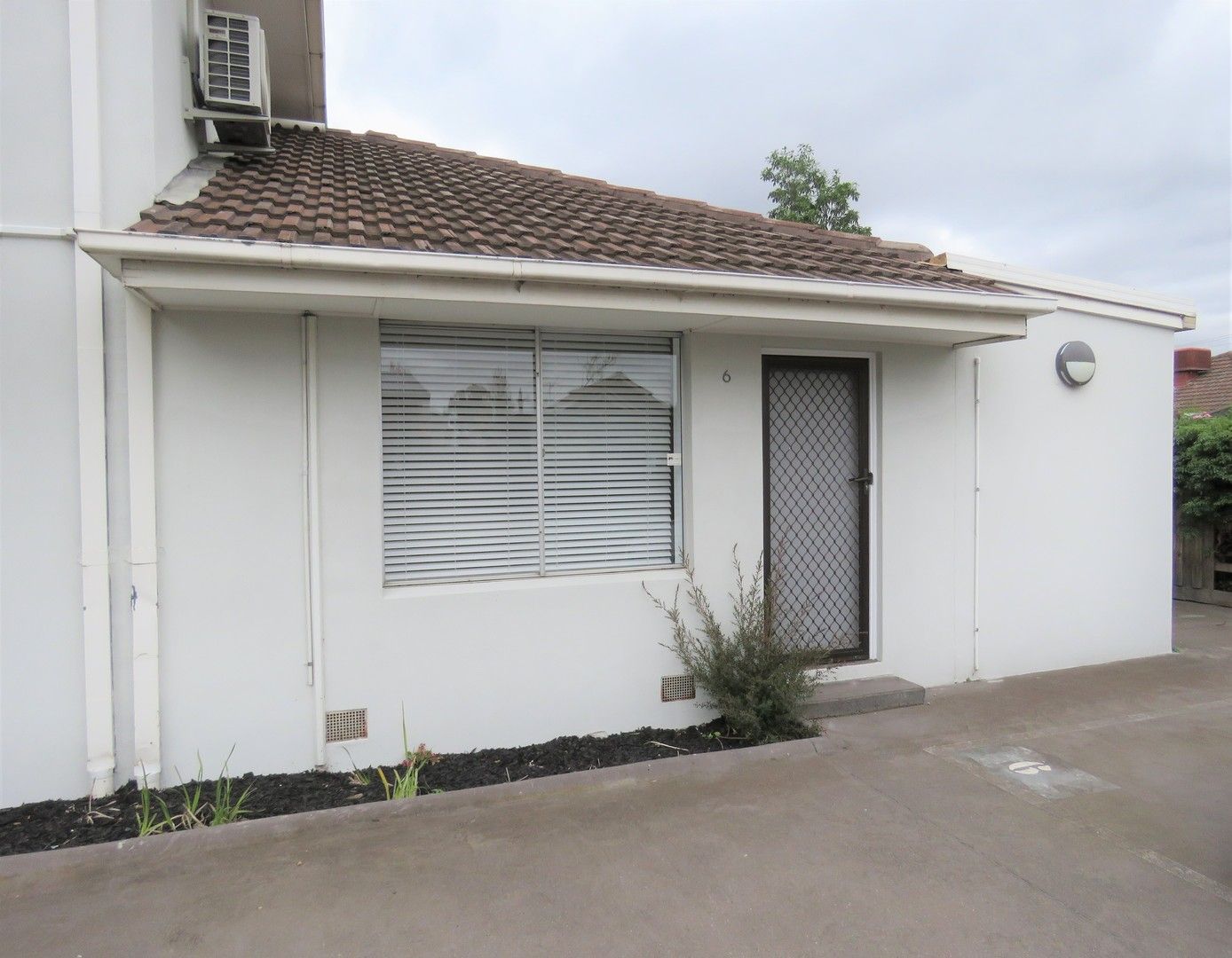 1 bedrooms Apartment / Unit / Flat in 6/208 Gillies Street FAIRFIELD VIC, 3078