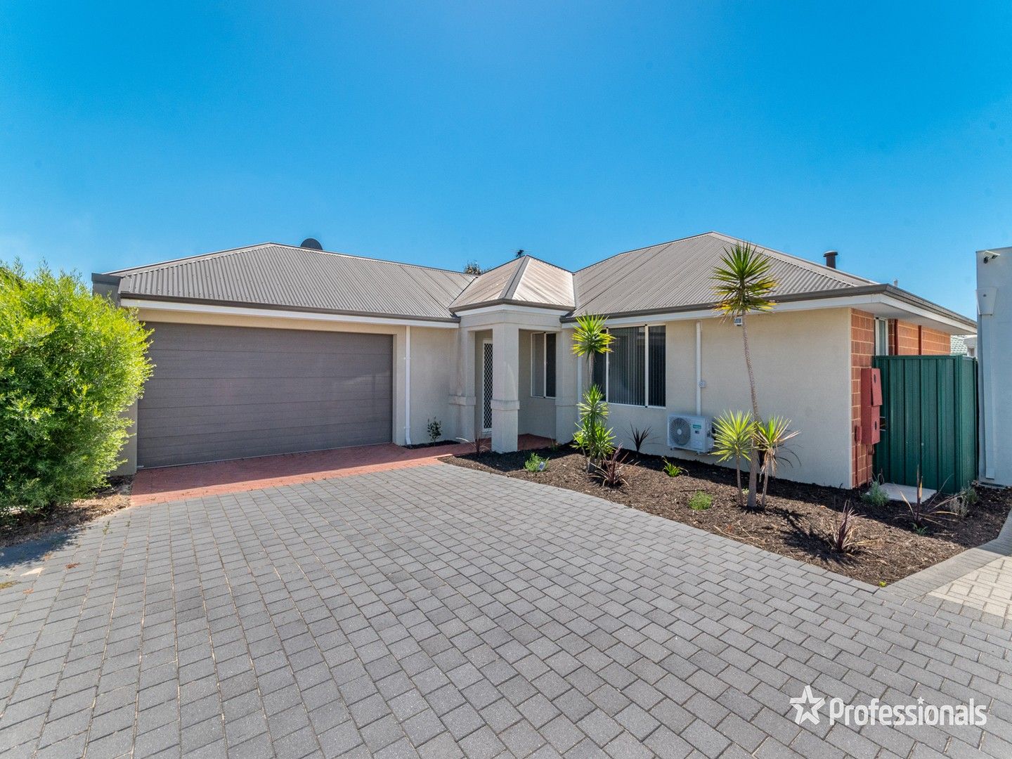 3 bedrooms House in 39B Mallard Way CANNINGTON WA, 6107